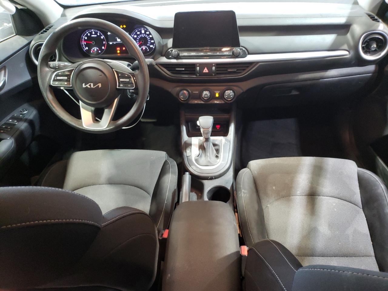 2024 KIA FORTE LX photo 15