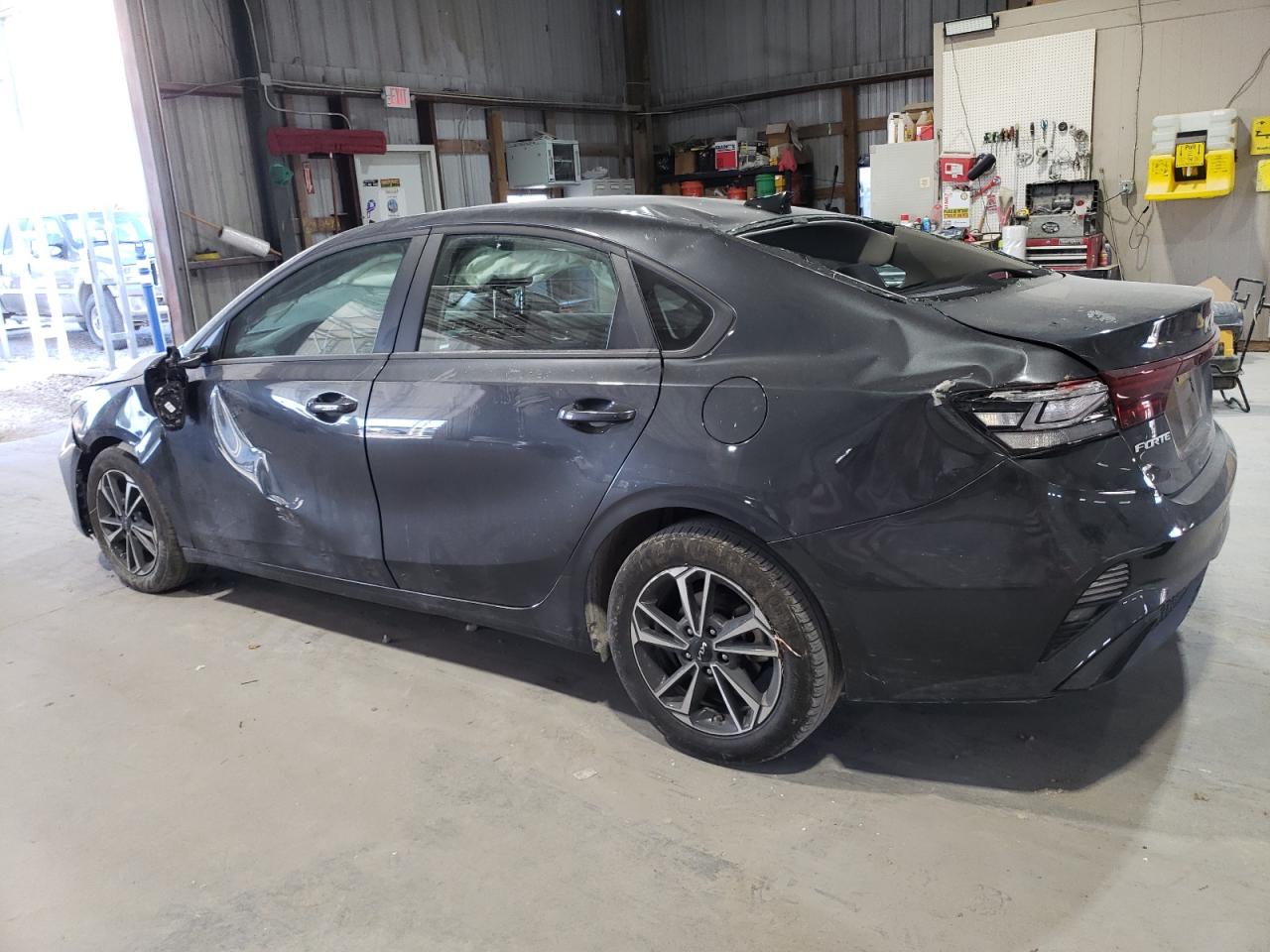 2024 KIA FORTE LX photo 3