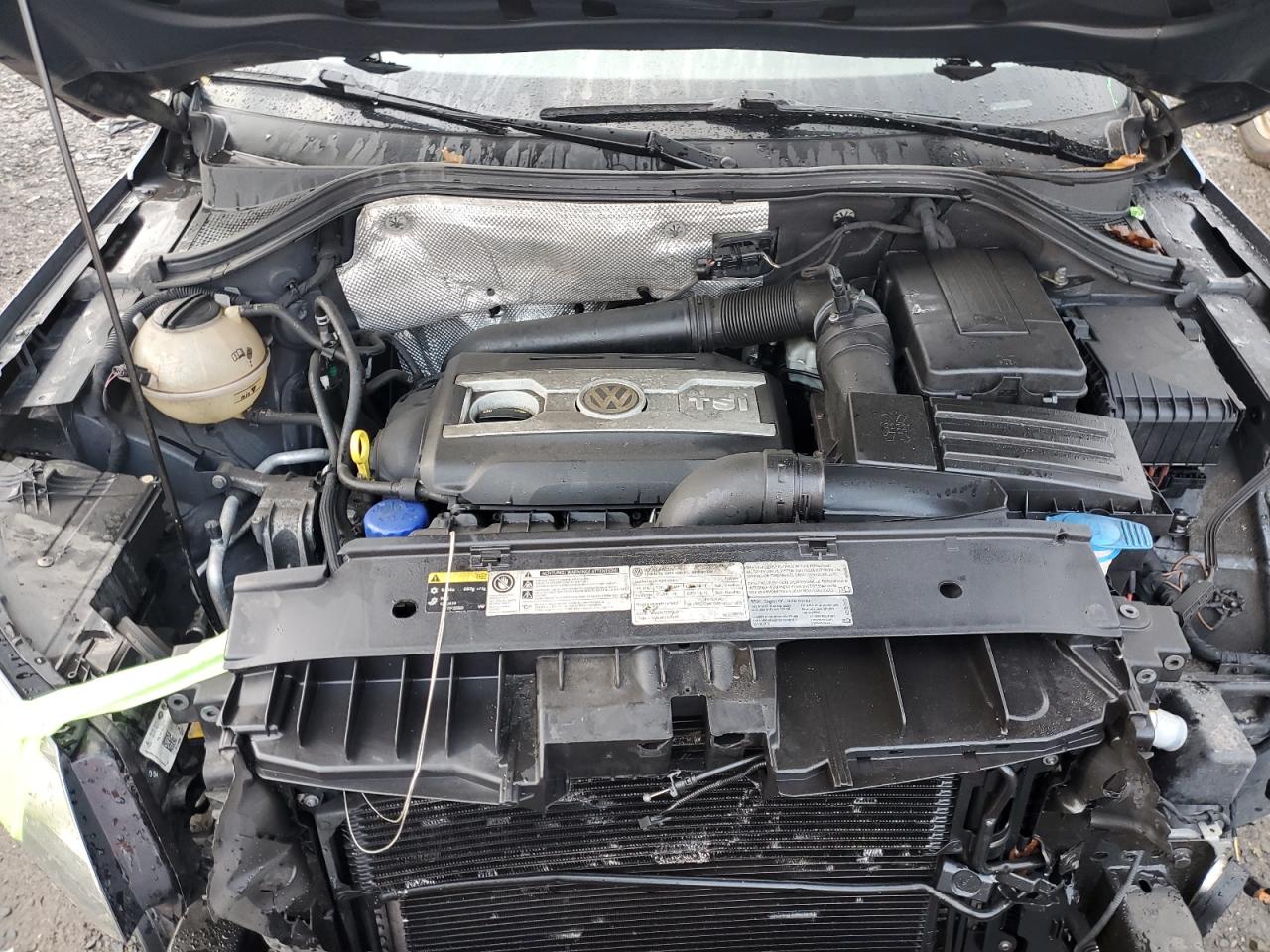 2016 VOLKSWAGEN TIGUAN S photo 12