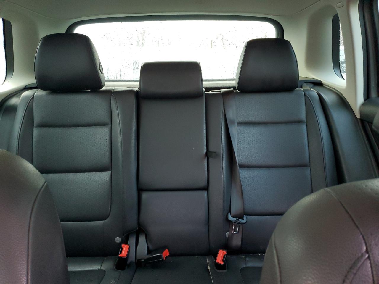 2016 VOLKSWAGEN TIGUAN S photo 10