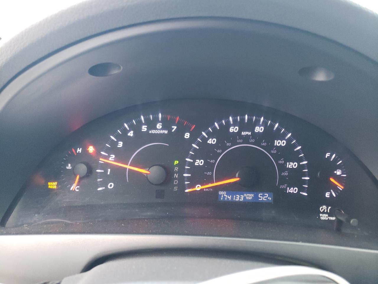 2011 TOYOTA CAMRY BASE photo 9