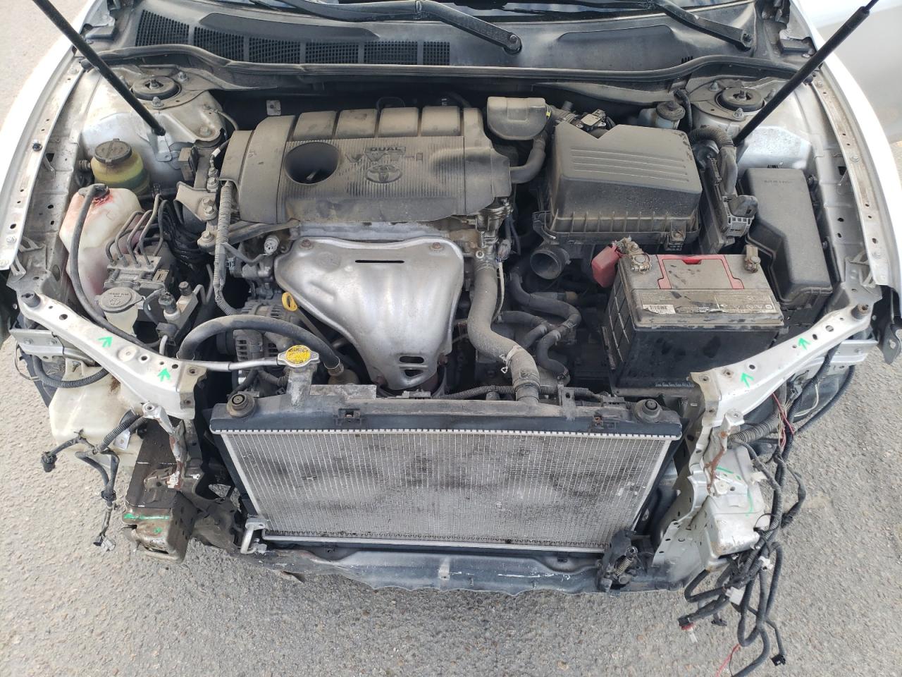 2011 TOYOTA CAMRY BASE photo 11