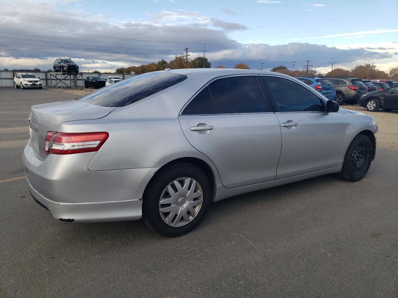 2011 TOYOTA CAMRY BASE photo 3