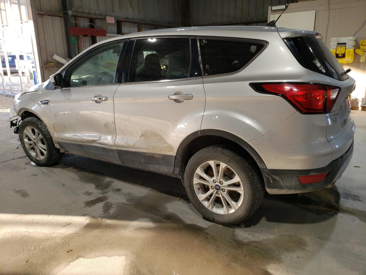 2019 FORD ESCAPE SE photo 4