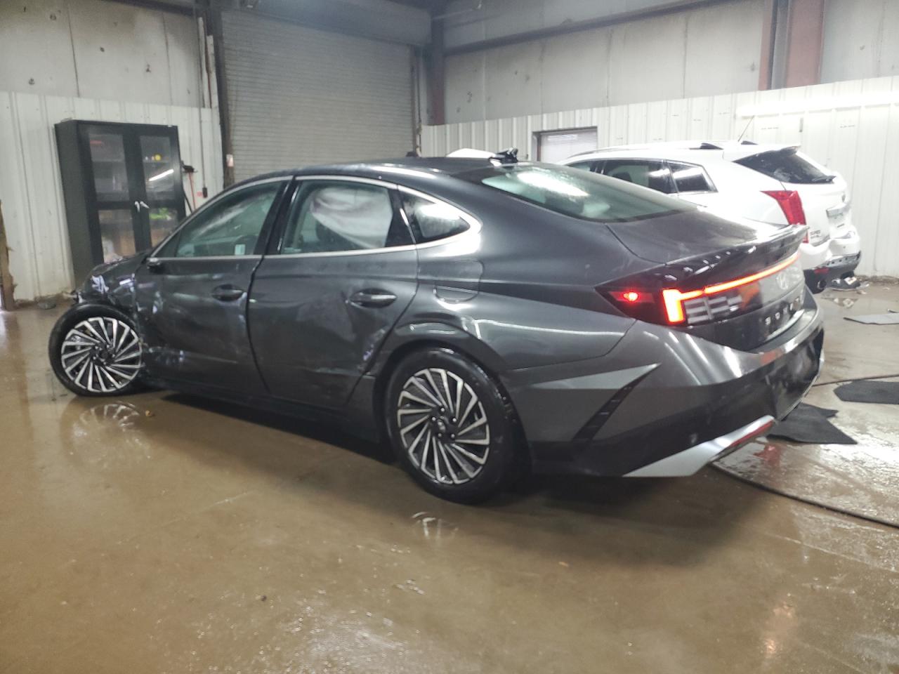 2024 HYUNDAI SONATA HYBRID photo 2