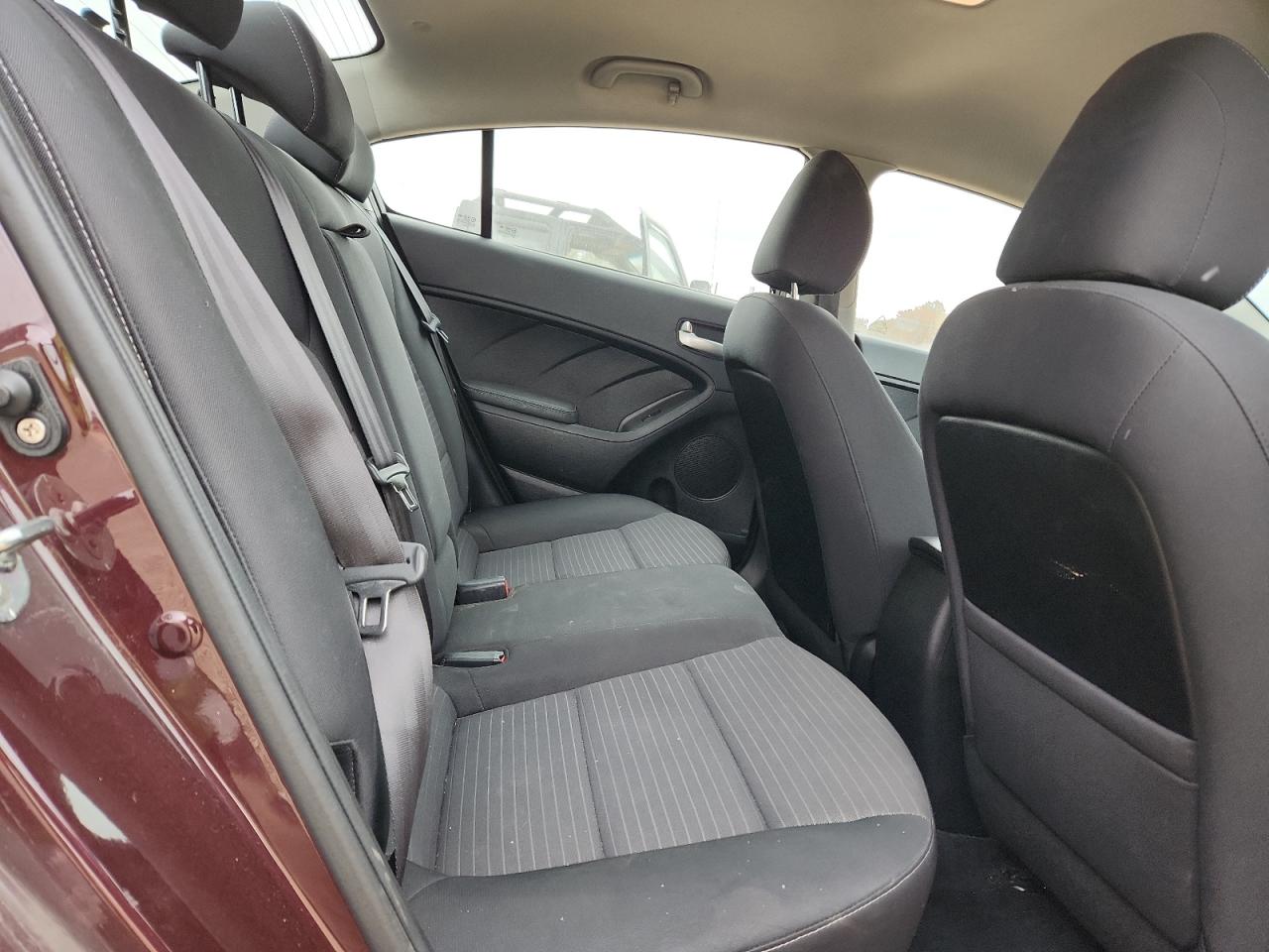 2018 KIA FORTE LX photo 10
