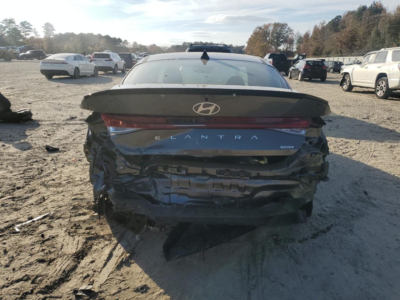2025 HYUNDAI ELANTRA BLUE photo 6