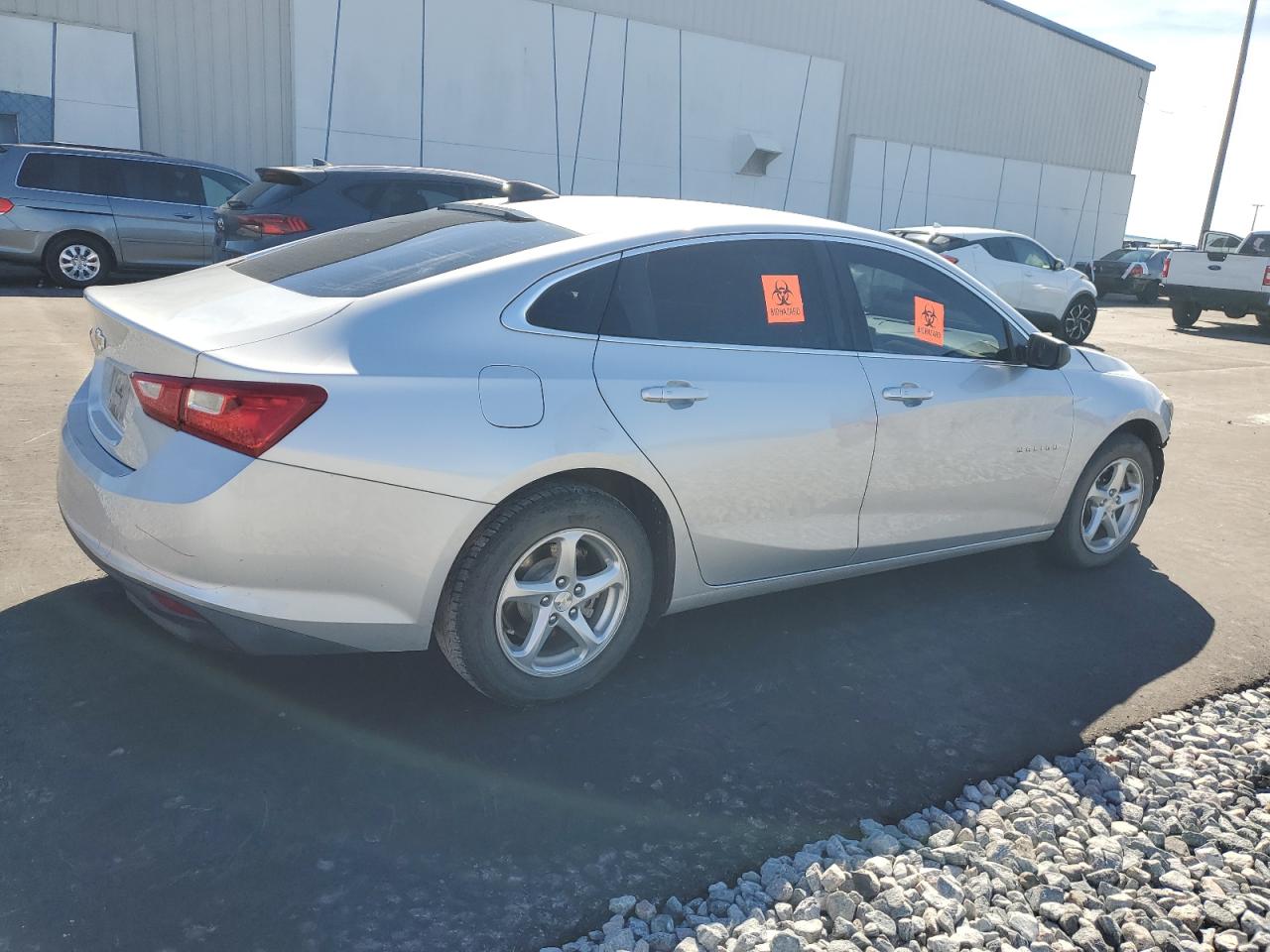 2018 CHEVROLET MALIBU LS photo 3