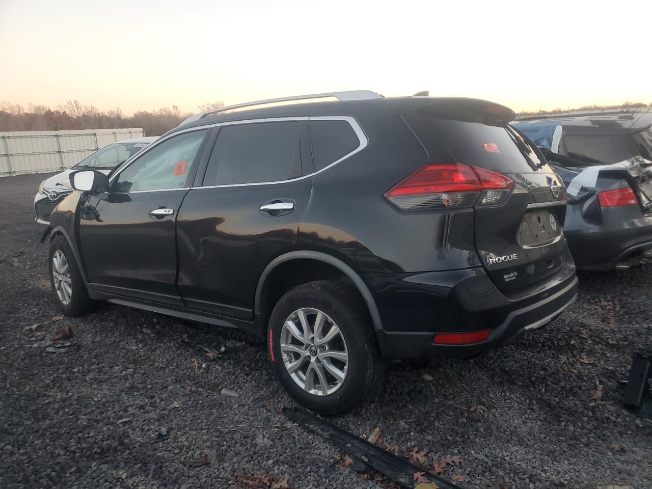 2017 NISSAN ROGUE S photo 4