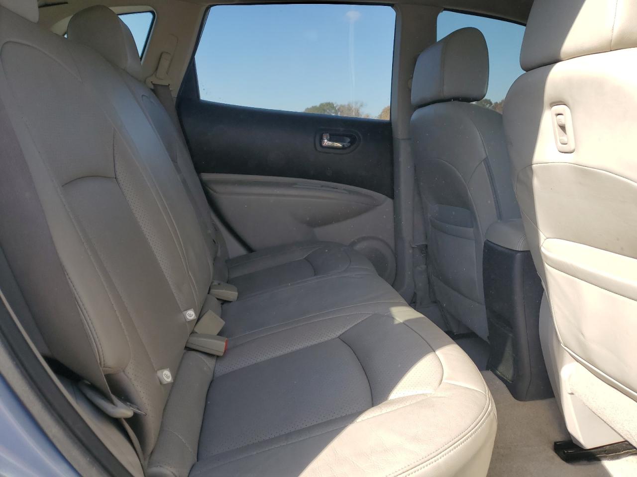 2013 NISSAN ROGUE S photo 28