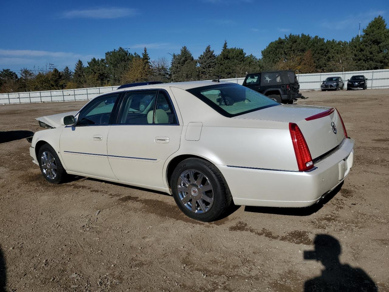2008 CADILLAC DTS photo 4