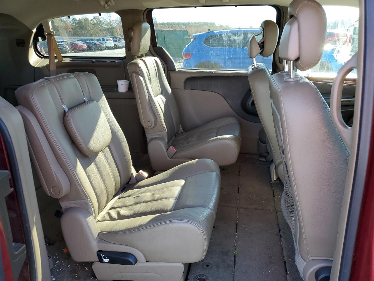 2015 CHRYSLER TOWN & COUNTRY TOURING photo 11