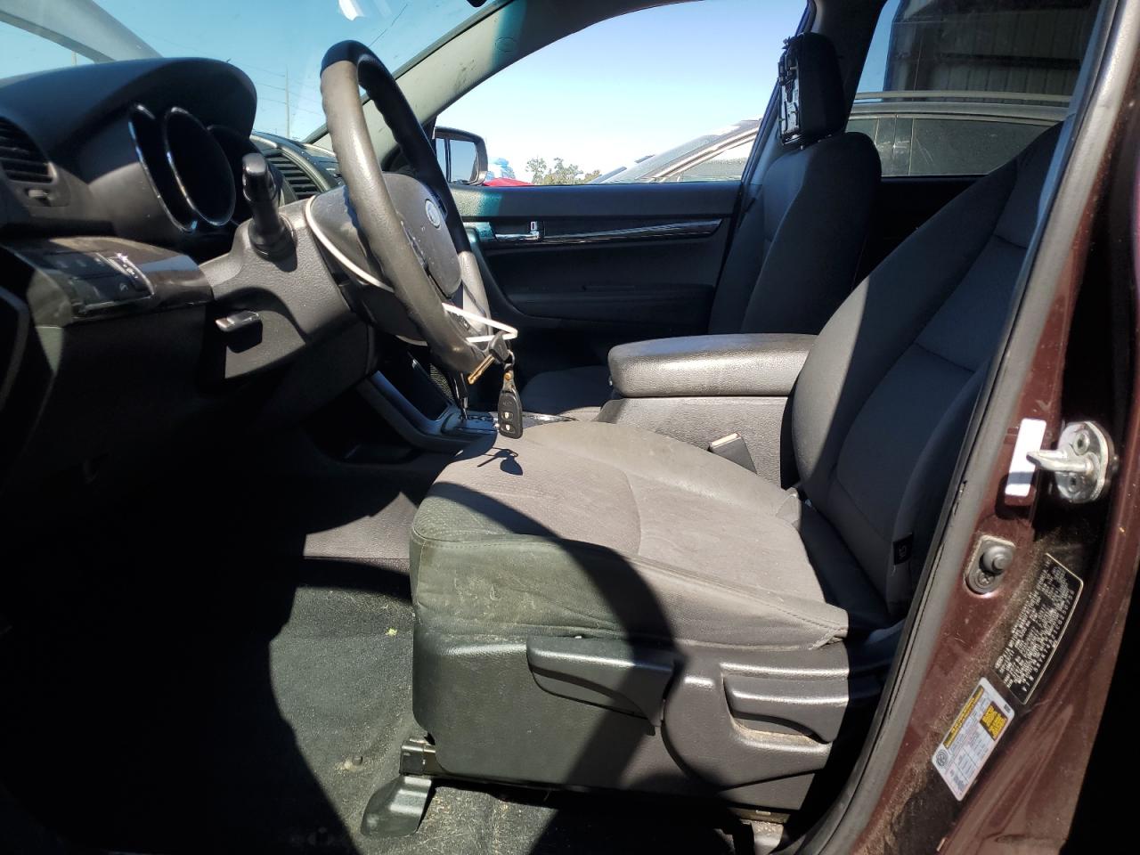 2012 KIA SORENTO LX photo 7