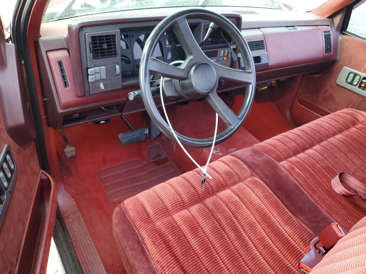 1990 CHEVROLET GMT-400 C1500 photo 8