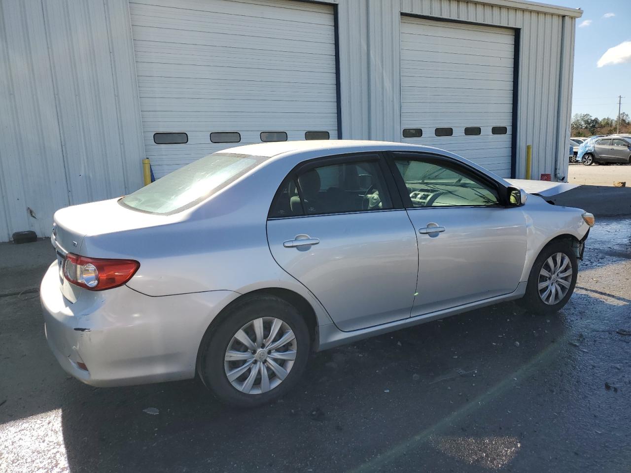 2013 TOYOTA COROLLA LE photo 3