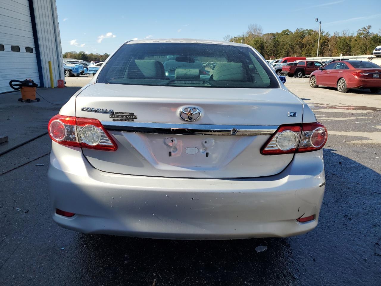 2013 TOYOTA COROLLA LE photo 6