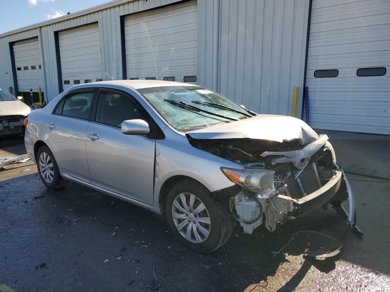 2013 TOYOTA COROLLA LE photo 4
