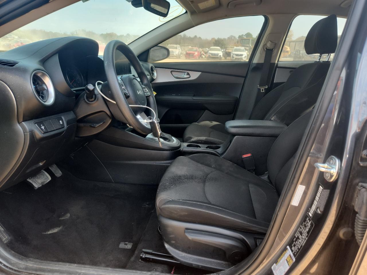 2024 KIA FORTE GT-LINE photo 13