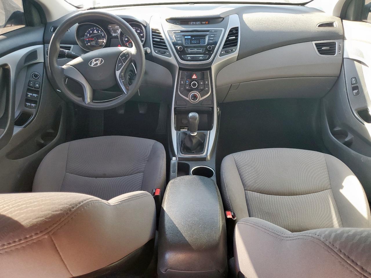 2016 HYUNDAI ELANTRA SE photo 22