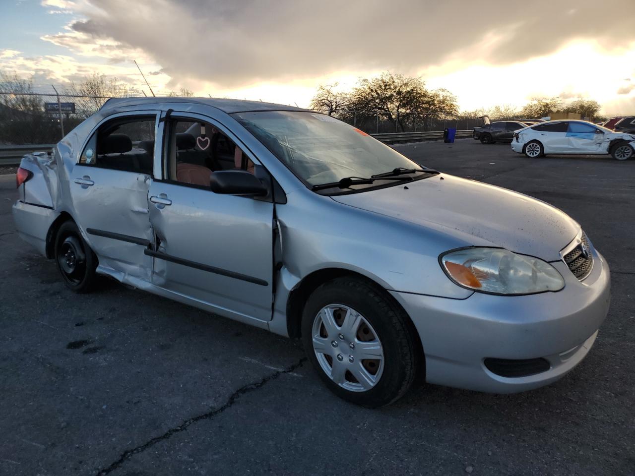 2005 TOYOTA COROLLA CE photo 4
