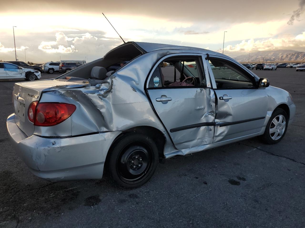 2005 TOYOTA COROLLA CE photo 3