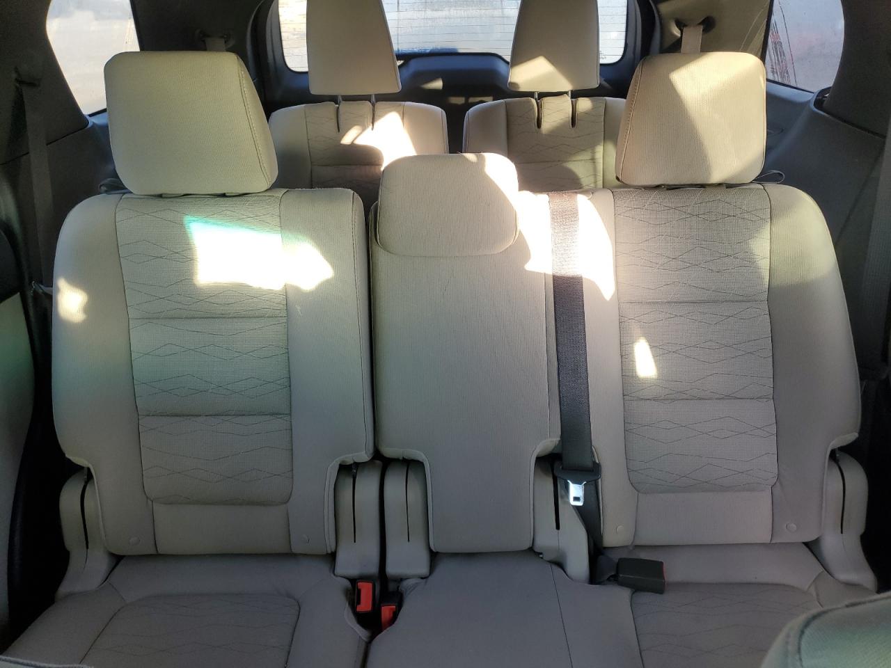 2011 FORD EXPLORER photo 28