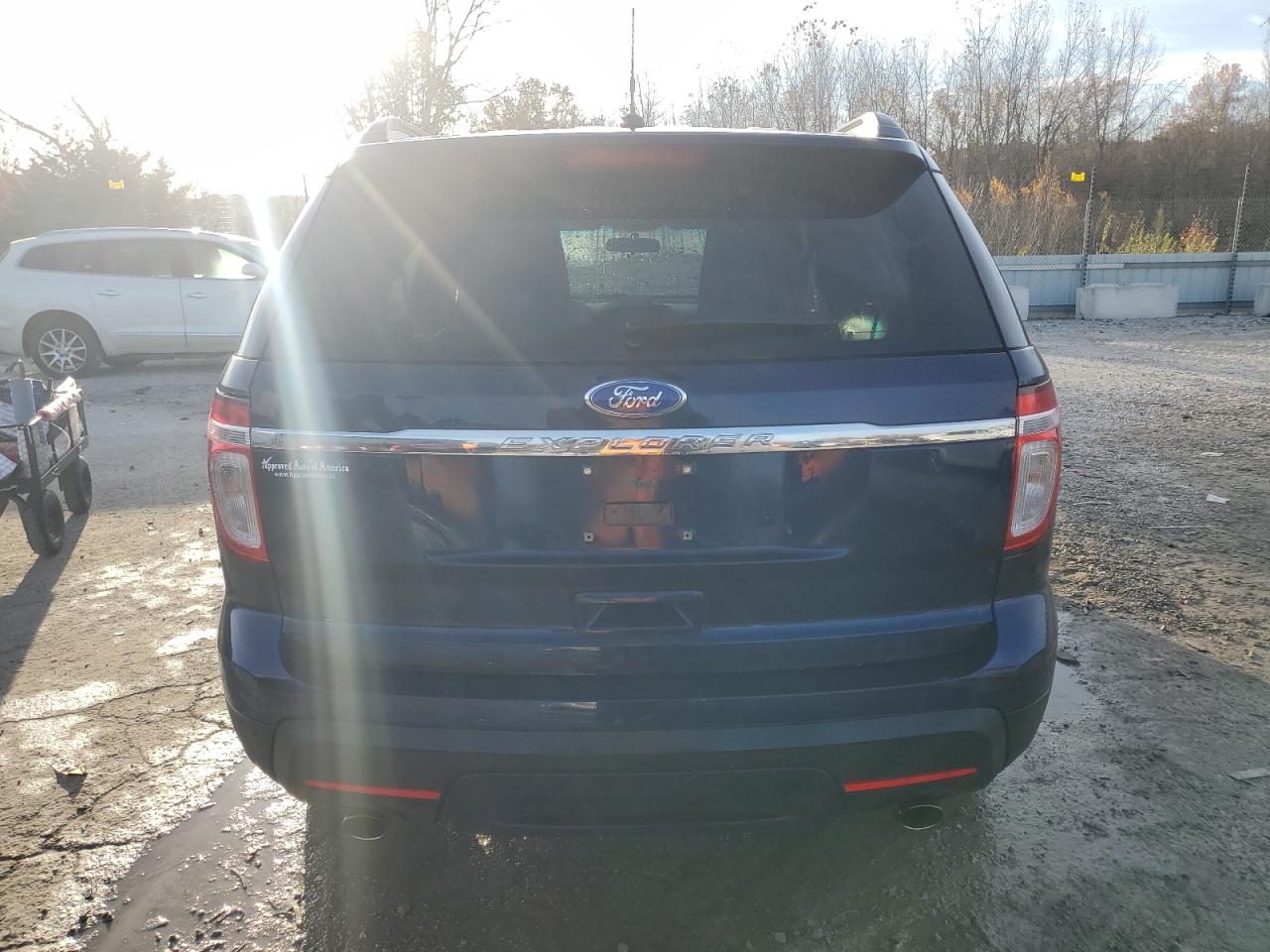 2011 FORD EXPLORER photo 16