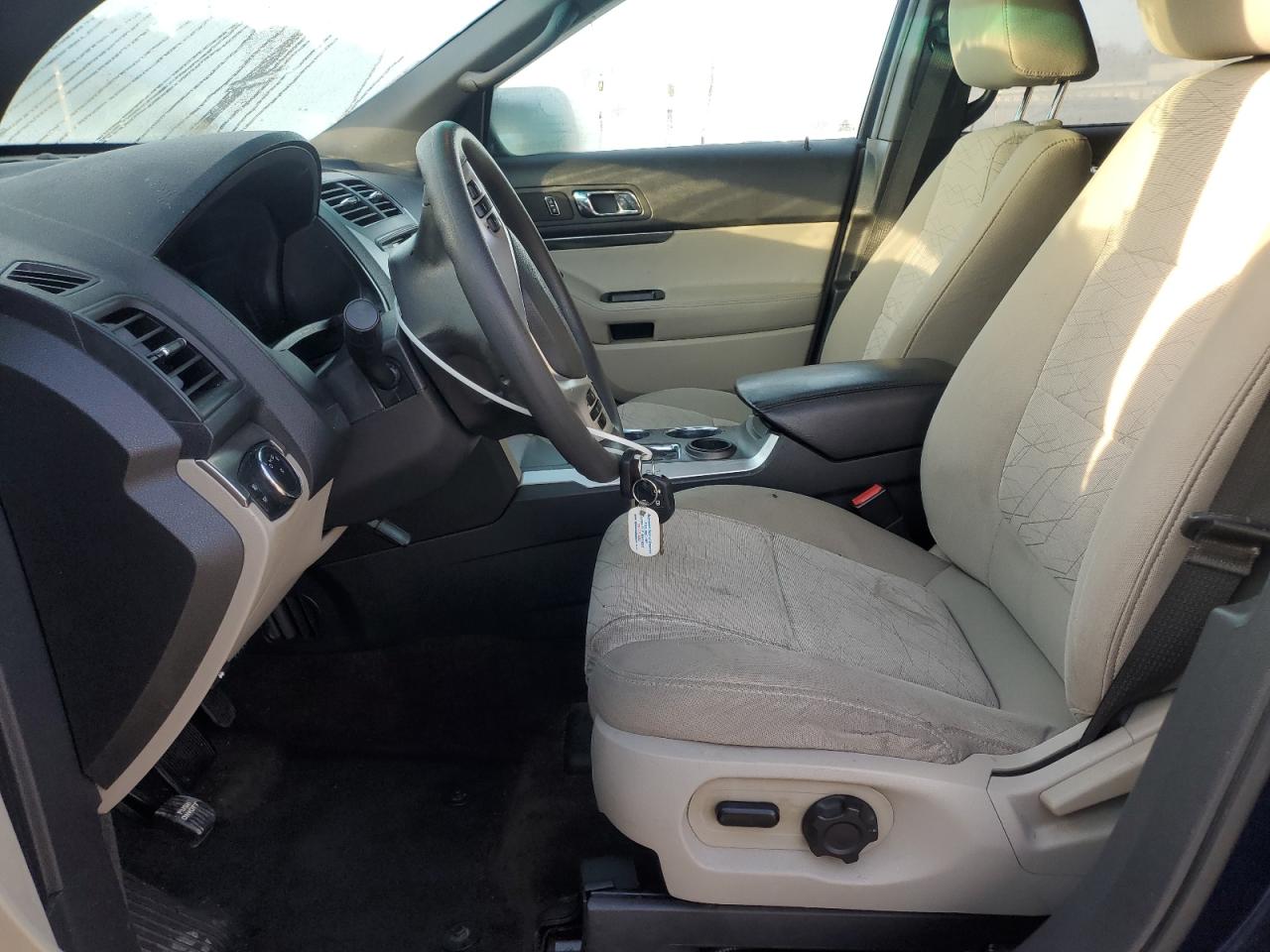 2011 FORD EXPLORER photo 19