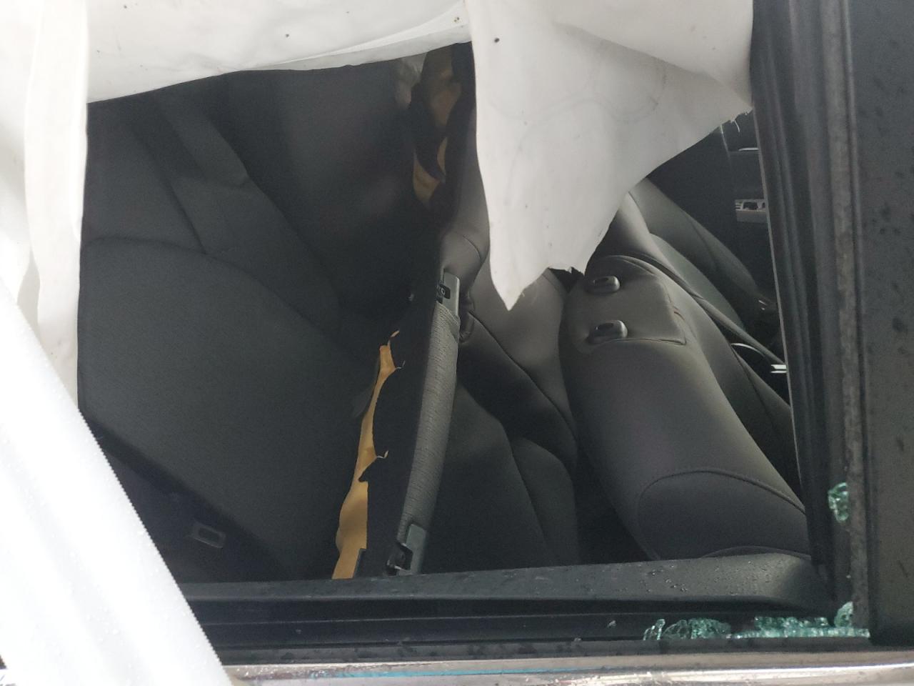 2018 TOYOTA CAMRY L photo 19