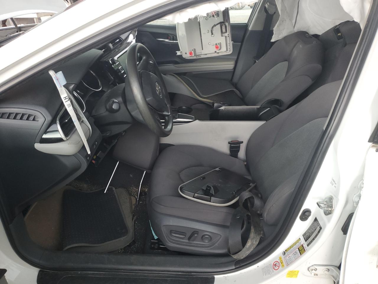 2018 TOYOTA CAMRY L photo 13
