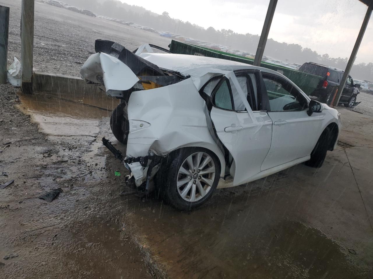 2018 TOYOTA CAMRY L photo 5