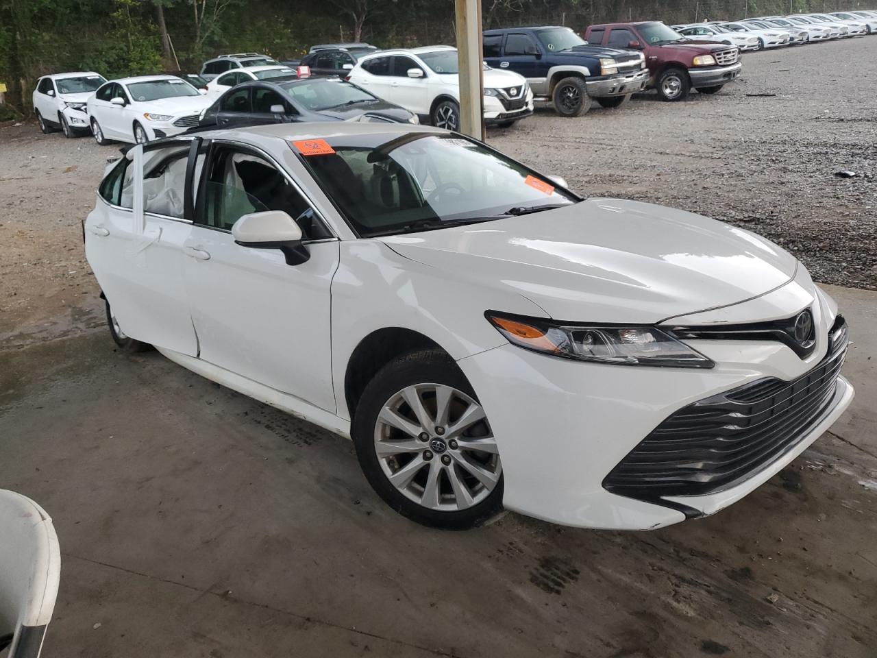2018 TOYOTA CAMRY L photo 7
