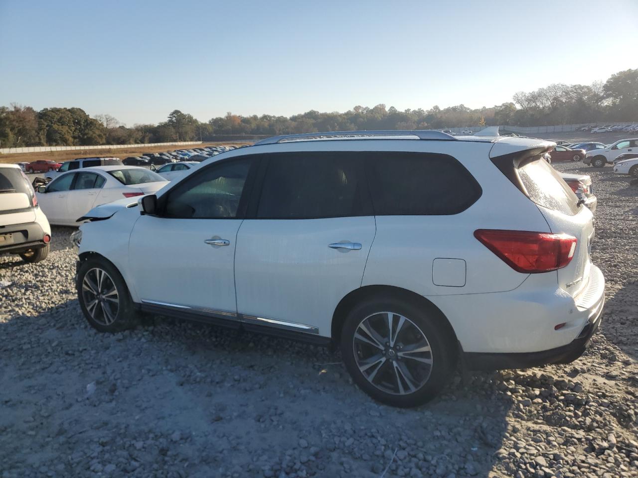 2020 NISSAN PATHFINDER PLATINUM photo 3