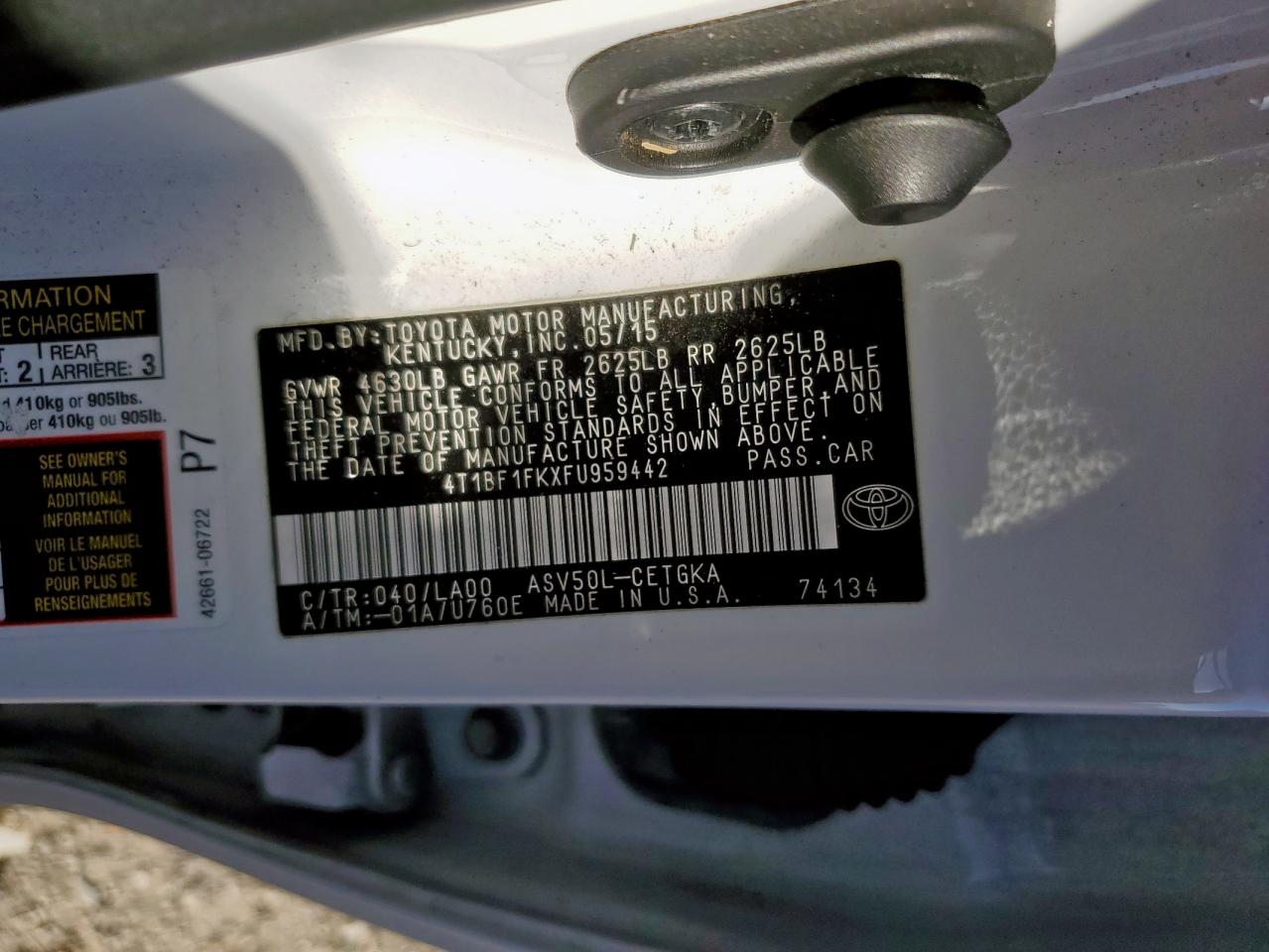 2015 TOYOTA CAMRY LE photo 12