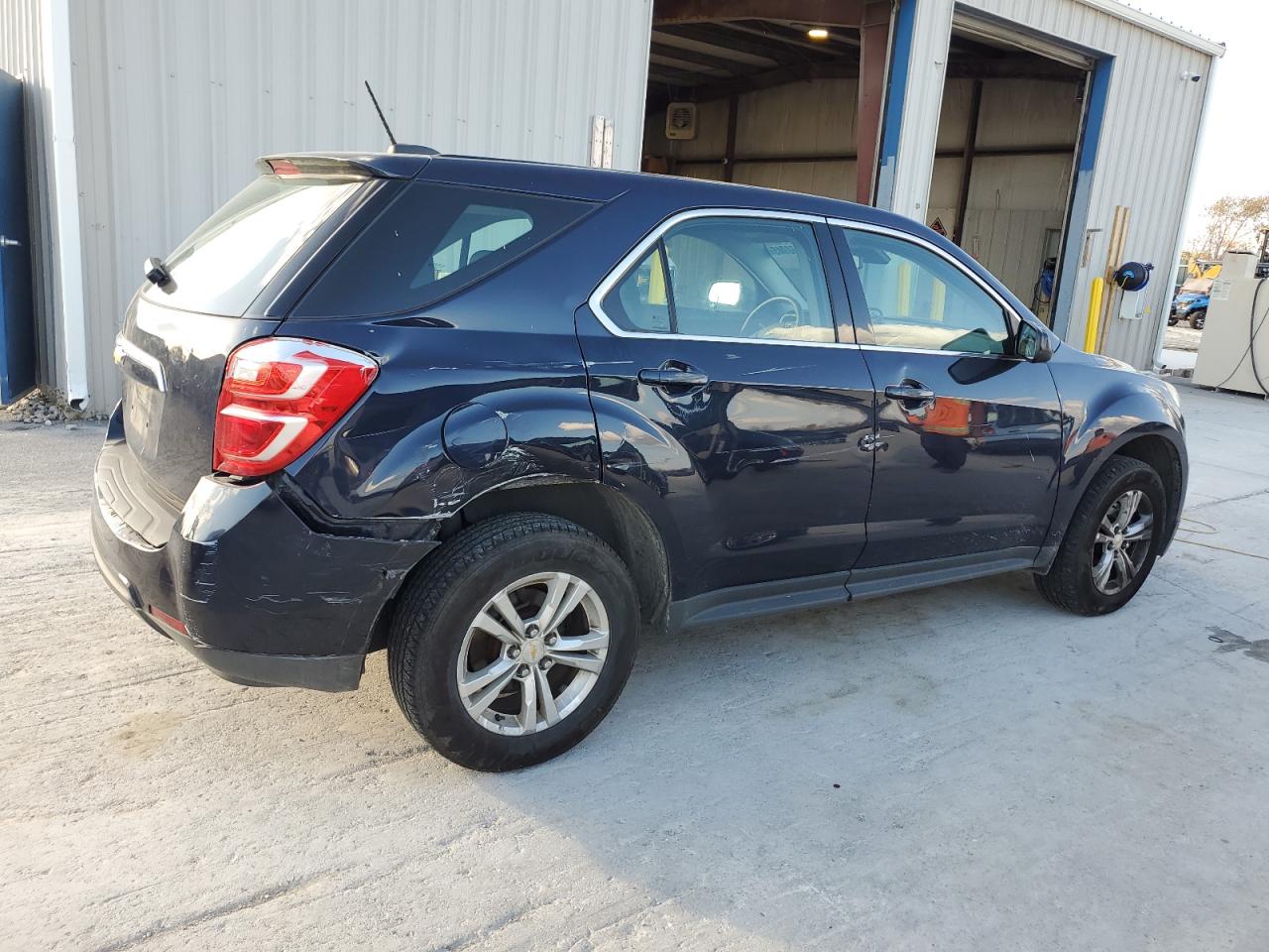 2017 CHEVROLET EQUINOX LS photo 5
