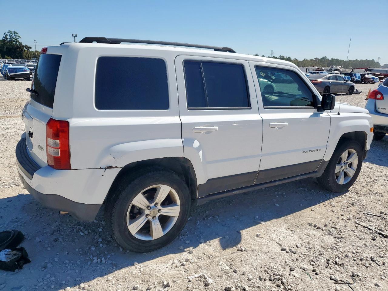 2015 JEEP PATRIOT LATITUDE photo 7