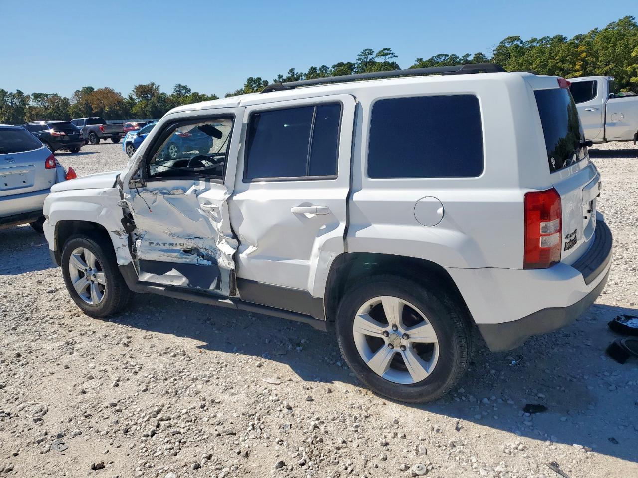2015 JEEP PATRIOT LATITUDE photo 4