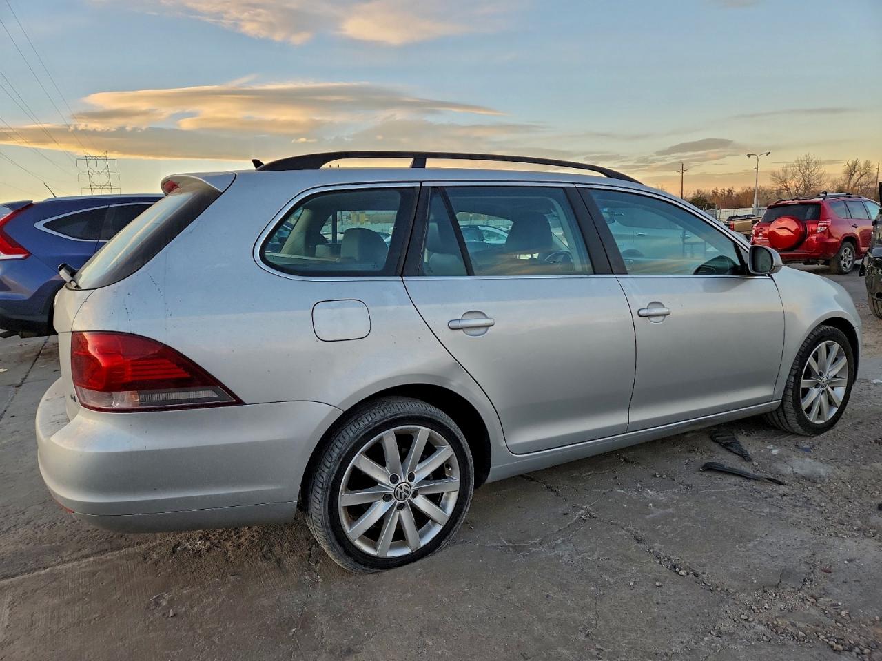 2014 VOLKSWAGEN JETTA TDI photo 5