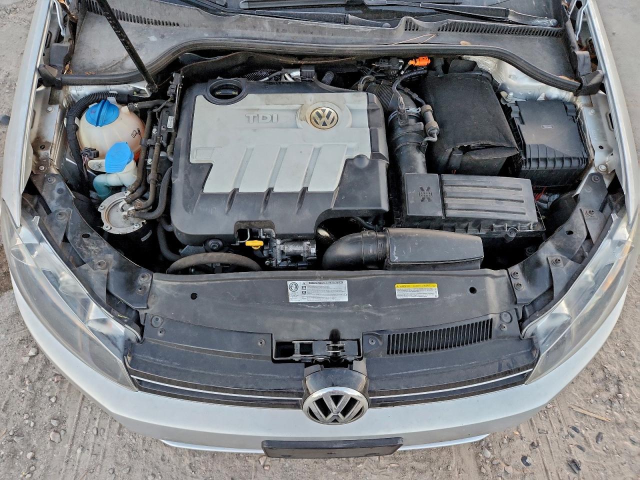 2014 VOLKSWAGEN JETTA TDI photo 23