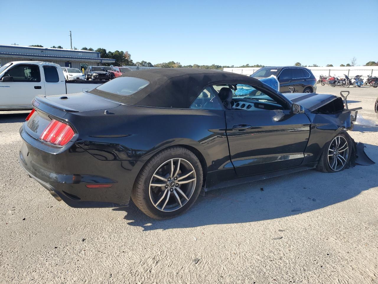 2016 FORD MUSTANG photo 3