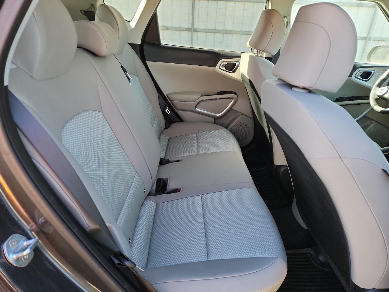 2021 KIA SOUL LX photo 21