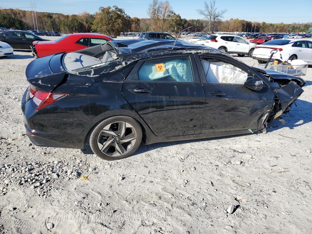 2023 HYUNDAI ELANTRA SEL photo 3