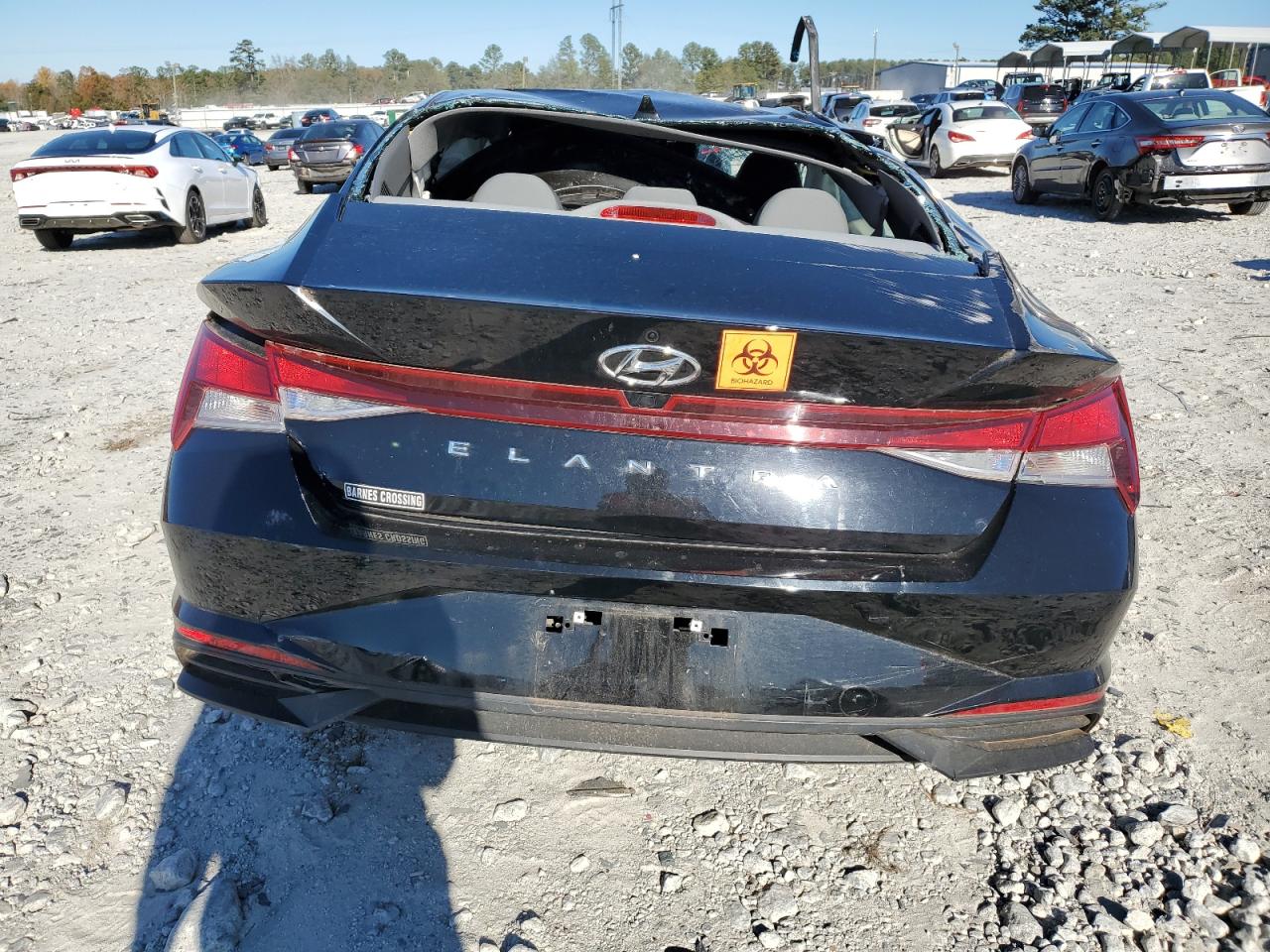 2023 HYUNDAI ELANTRA SEL photo 6