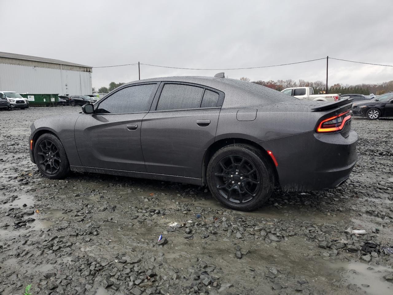 2017 DODGE CHARGER SXT photo 3