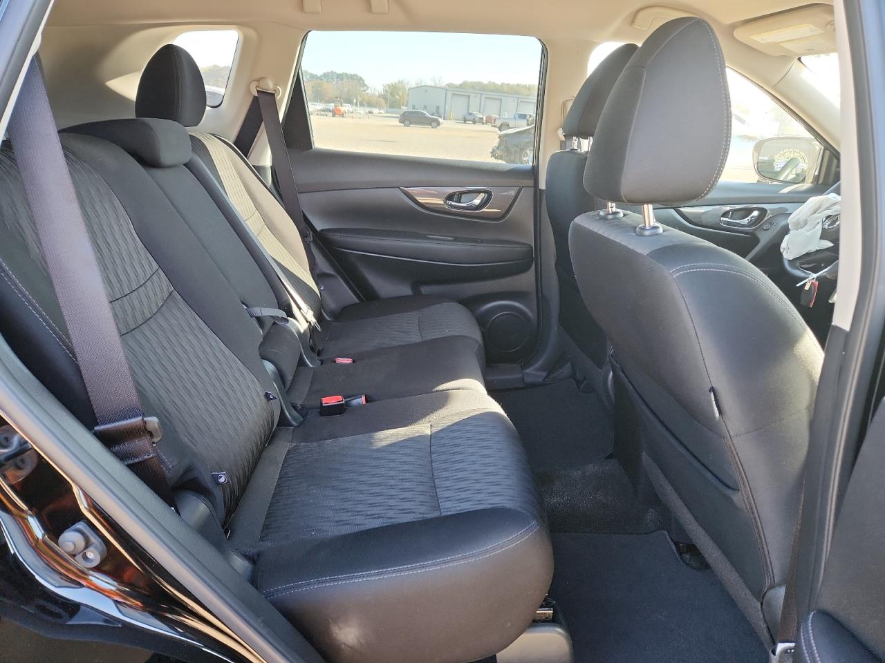 2019 NISSAN ROGUE S photo 11