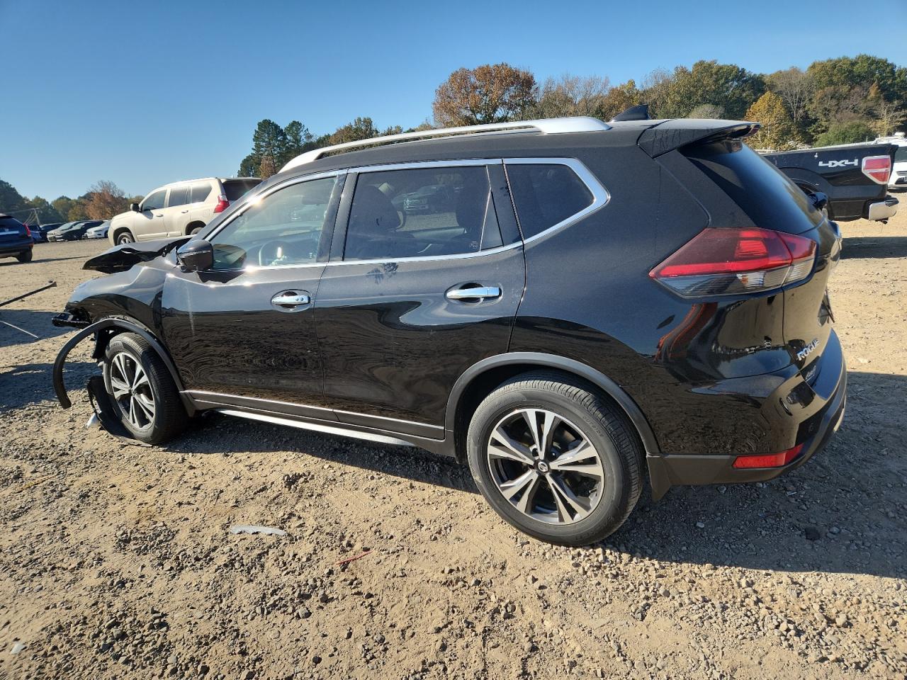 2019 NISSAN ROGUE S photo 2