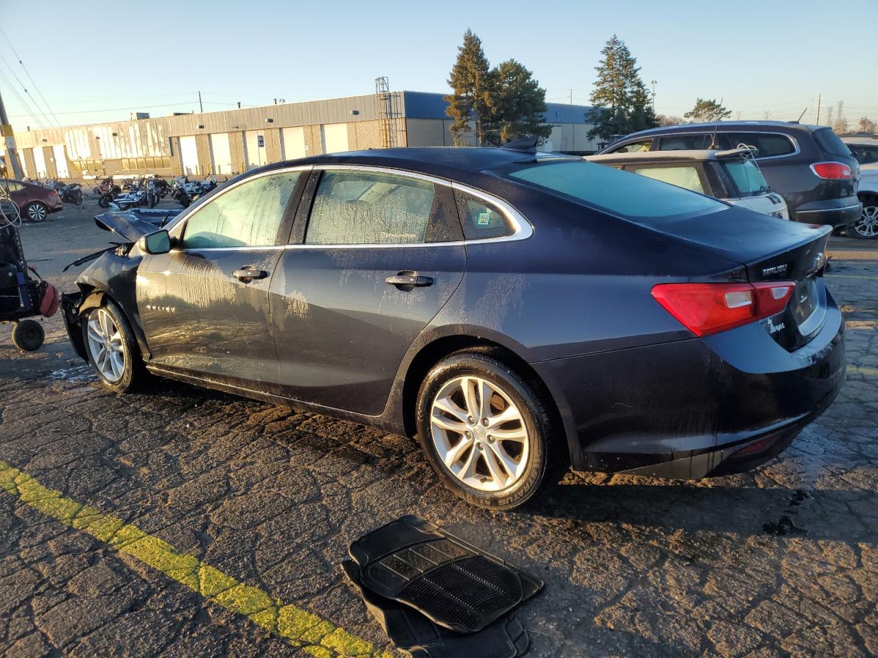 2016 CHEVROLET MALIBU LT photo 2