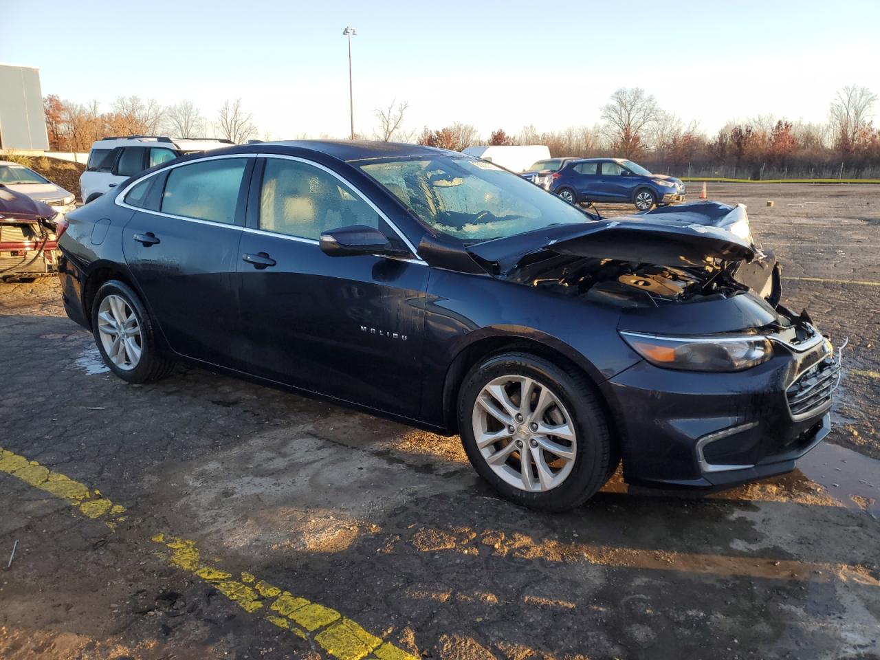 2016 CHEVROLET MALIBU LT photo 4