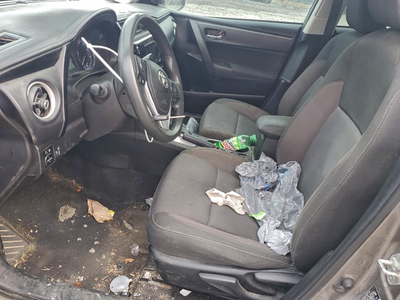 2019 TOYOTA COROLLA LE photo 19