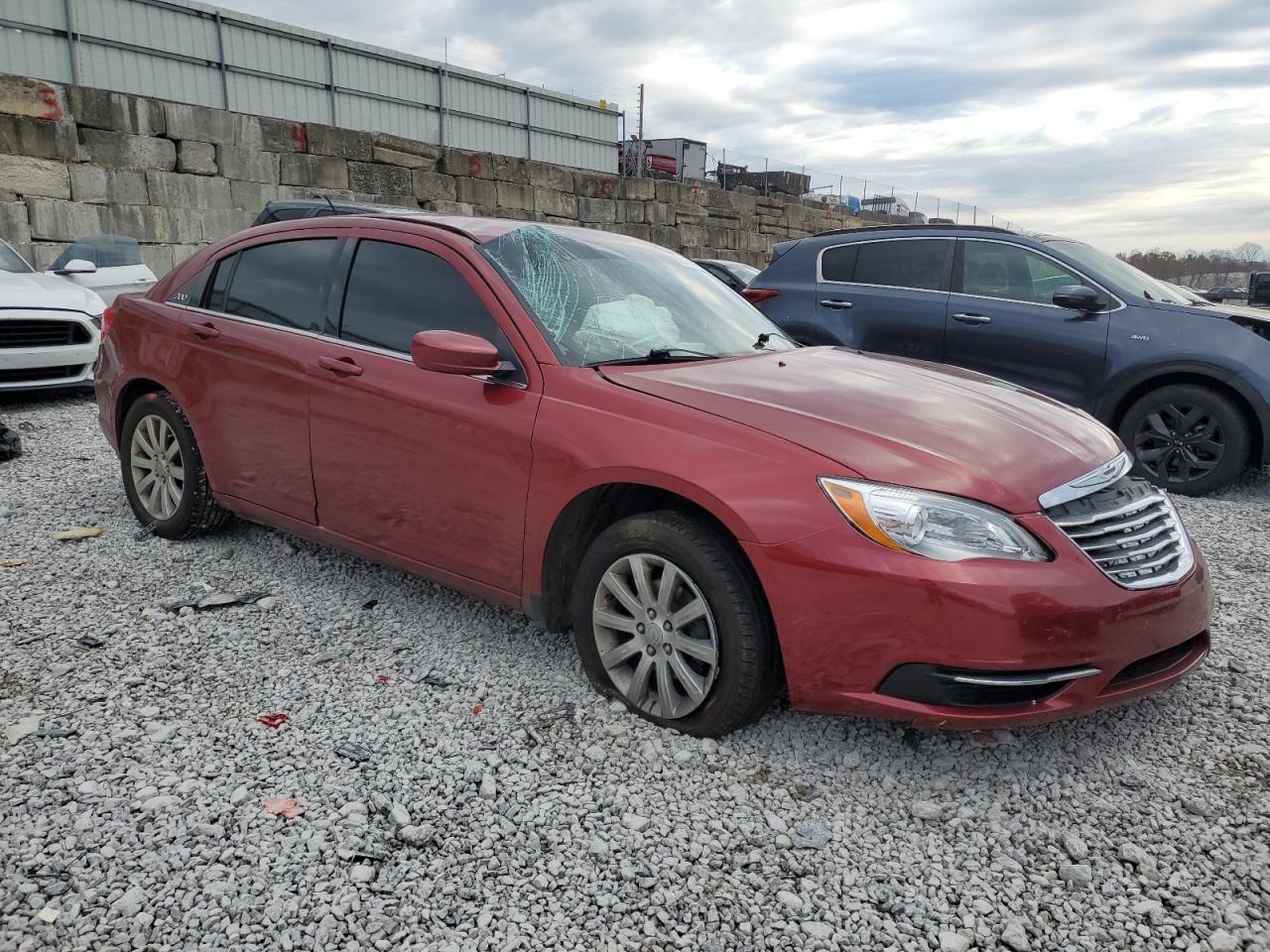2013 CHRYSLER 200 TOURING photo 4